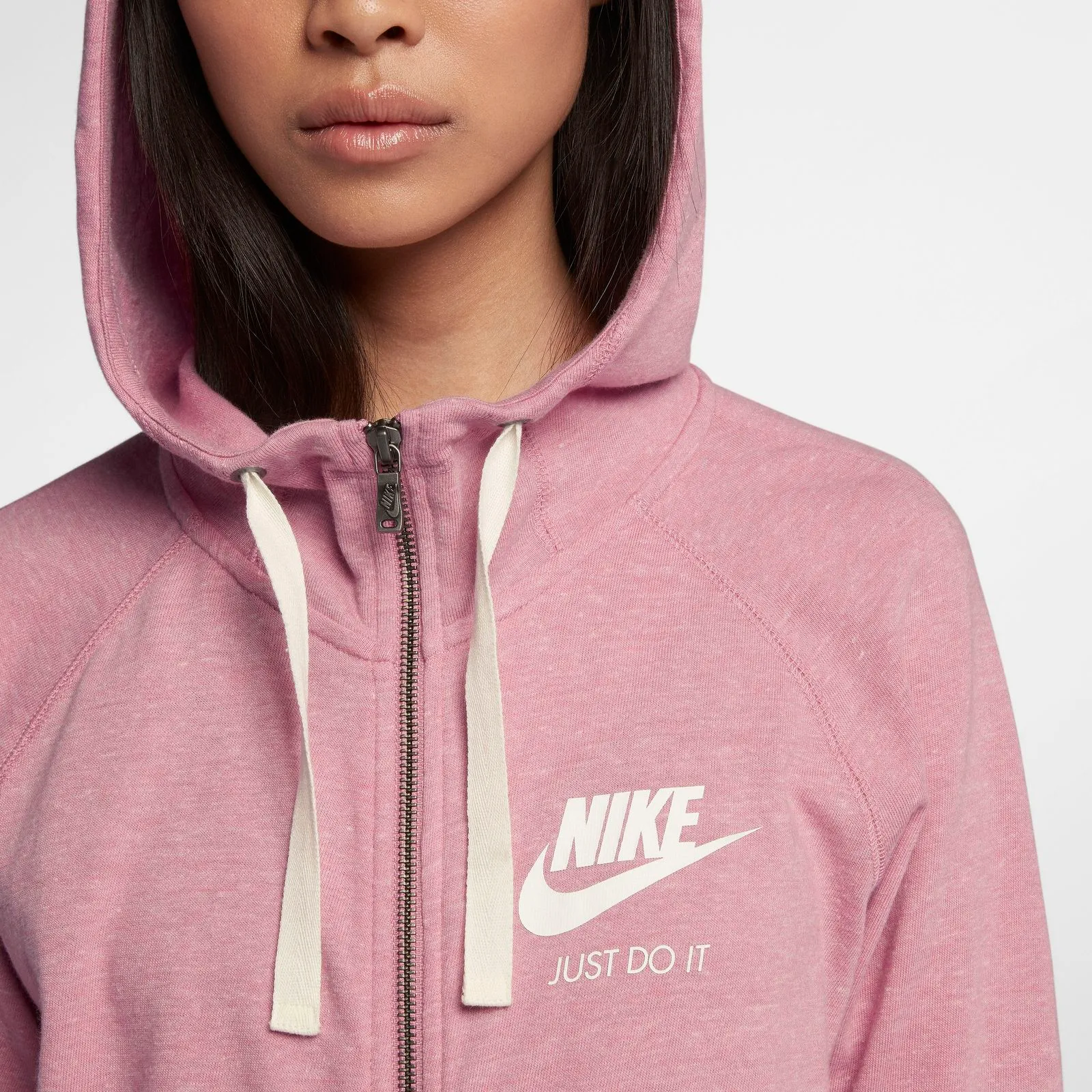 Pink hoodie. Толстовка Nike Sportswear женская. Худи женская Nike Sportswear Varsity. Худи найк женская с капюшоном. Худи Nike женские с капюшоном.